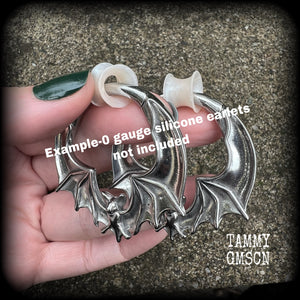 Featuring gorgeous spooky cute surgical steel bats, these earrings measure just under 5cms from tip to tip, and weigh approx 23 grams each.