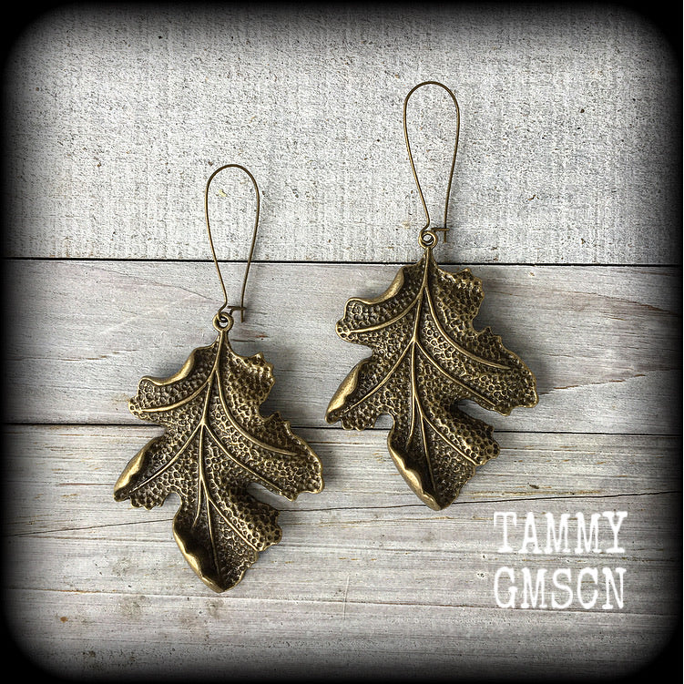 Oak leaf earrings Leaf earrings Autumn equinox Cernunnos earrings Green man earrings Maple leaf earrings Leaf jewelry Cottagecore earrings 