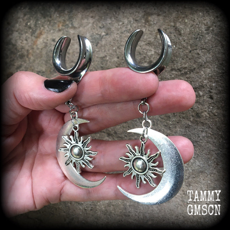Sun and moon gauged earrings