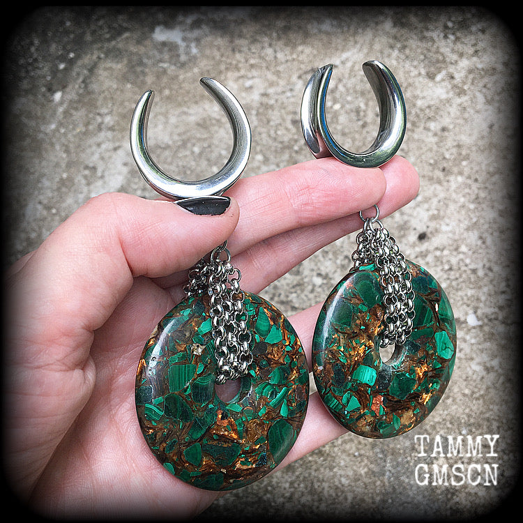 These ear weights feature beautiful big green malachite and bronzite donut gemstones enclosed in triple stainless steel chains, weighing approx 46 grams each and measuring just on 10 cms. This pair has been made with 25mm cradles.