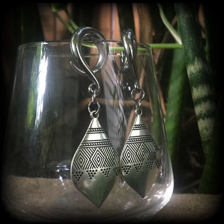 Antique silver tear drop earrings-Ishtar gauged earrings