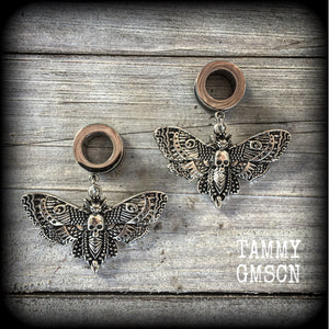 Deaths head moth tunnel earrings Moth tunnel dangles 1/2" tunnel earrings Insect ear gauges Gauged earrings 2g 0g 00g 1/2” 9/16” 5/8” 7/8” 3/4” 1” Stretched ears Stretched lobes Gauged ears Insect jewelry Insect ear weights Insect ear hangers
