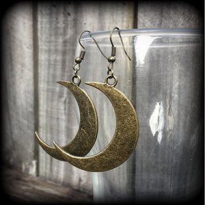 Antique bronze crescent moon earrings