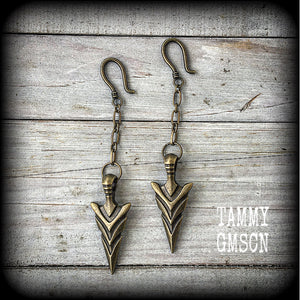 Arrowhead earrings-Ear hangers