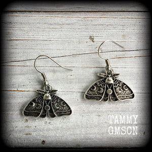 Moon phase moth earrings Moth earrings Insect earrings Moon phases earrings Lunar moth earrings Deaths head moth earrings Insect earrings Bug earrings Pierced ears Moss goth Cottagecore Witchy Pagan Coven jewellery ear gauges Ear jewelry