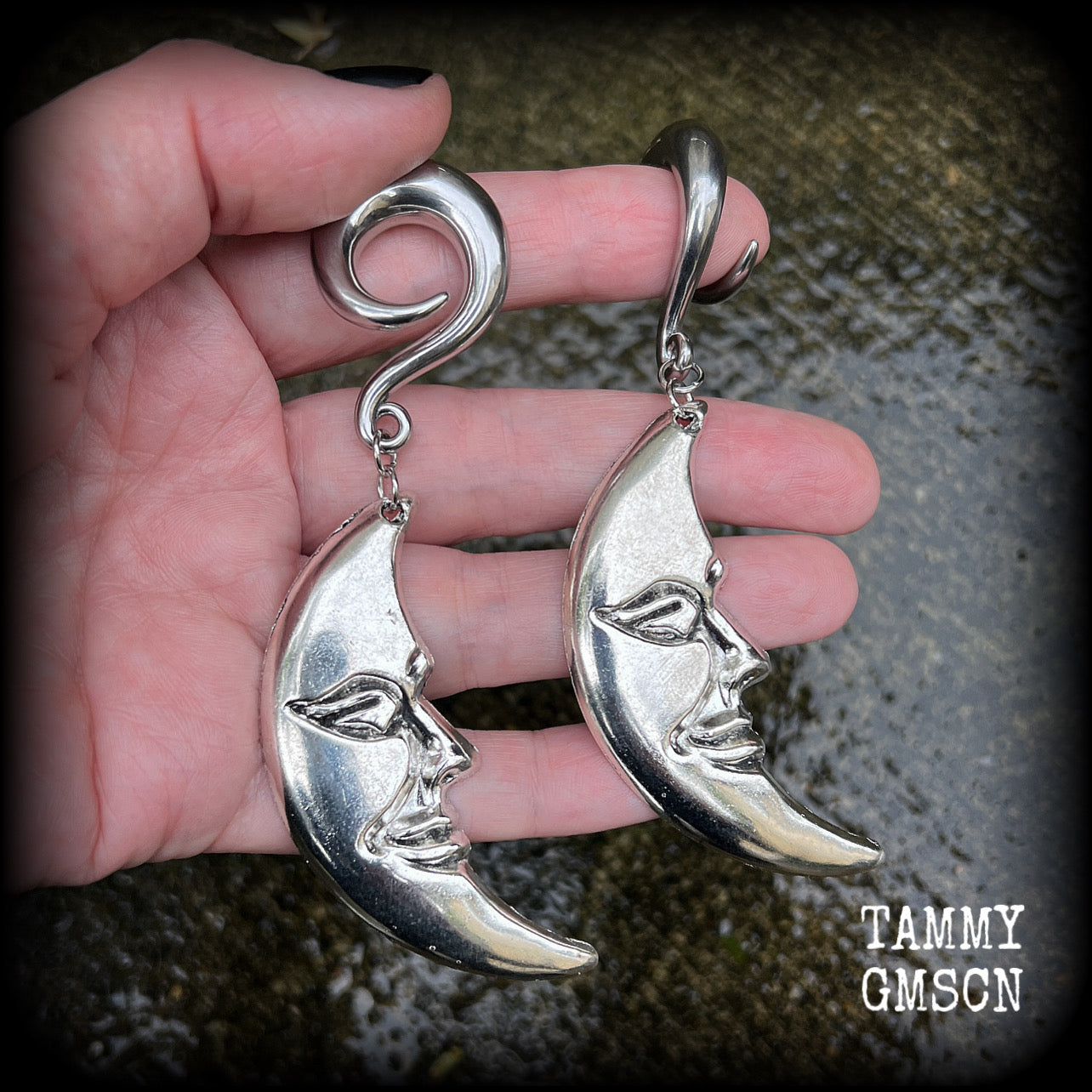 Esoteric crescent moon earrings-Gauged earrings