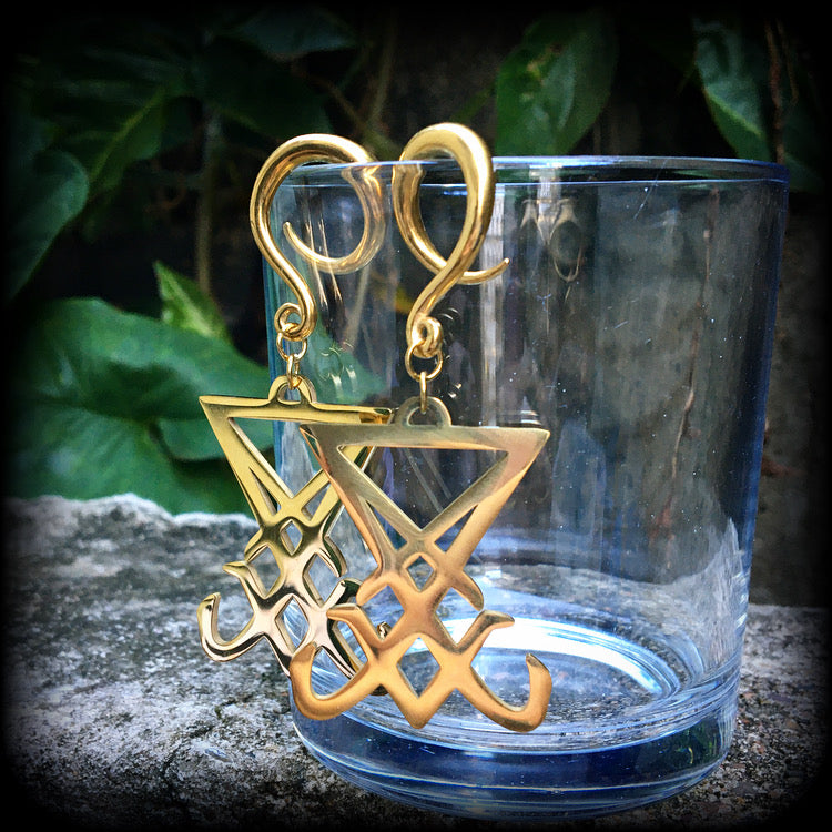 Sigil of Lucifer gauged earrings Satanic earrings Evil jewelry Occult ear weights Ear hangers Ear gauges 6 gauge ear weights Church of Satan Body jewelry Stretched ears Lobes Occult jewelry 4mm 6mm 8mm 10mm 12mm 14mm 16mm 19mm 22mm 25mm 28mm 30mm 