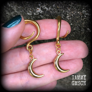 Crescent moon gauged earrings