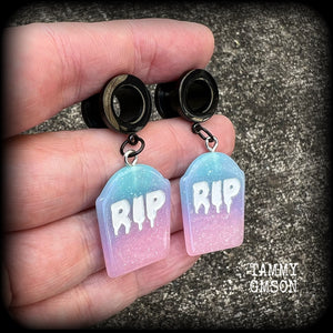 Tombstone tunnel earrings