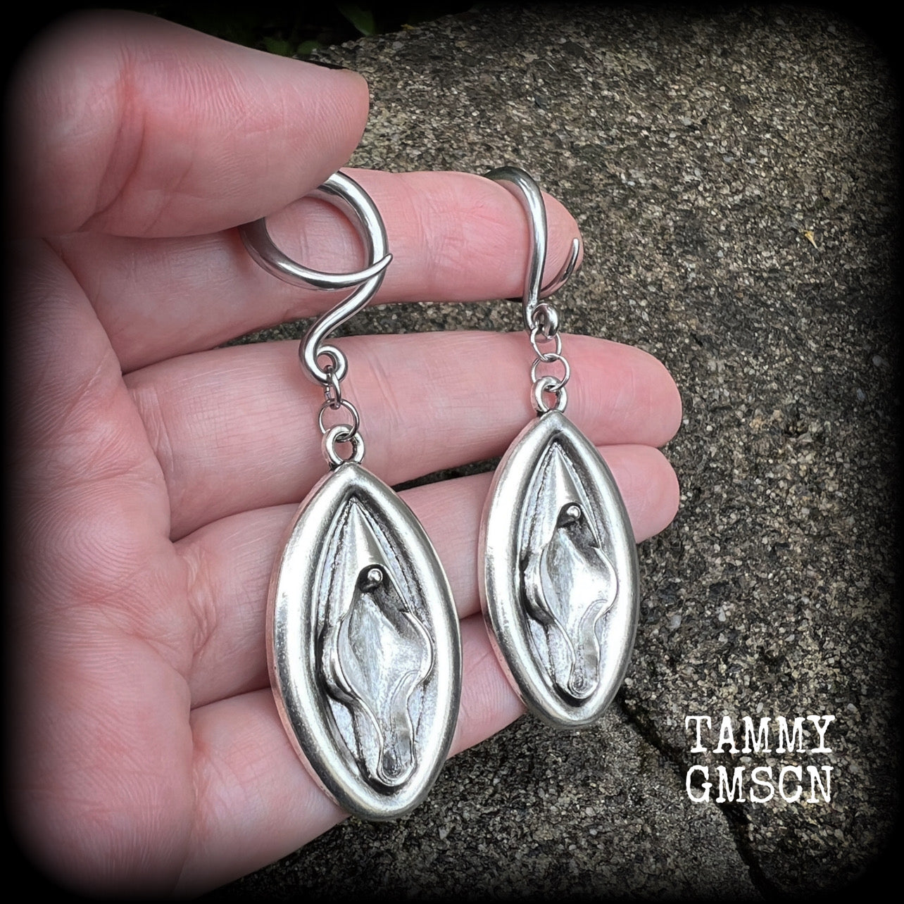 Vagina gauged earrings-Genitals earrings