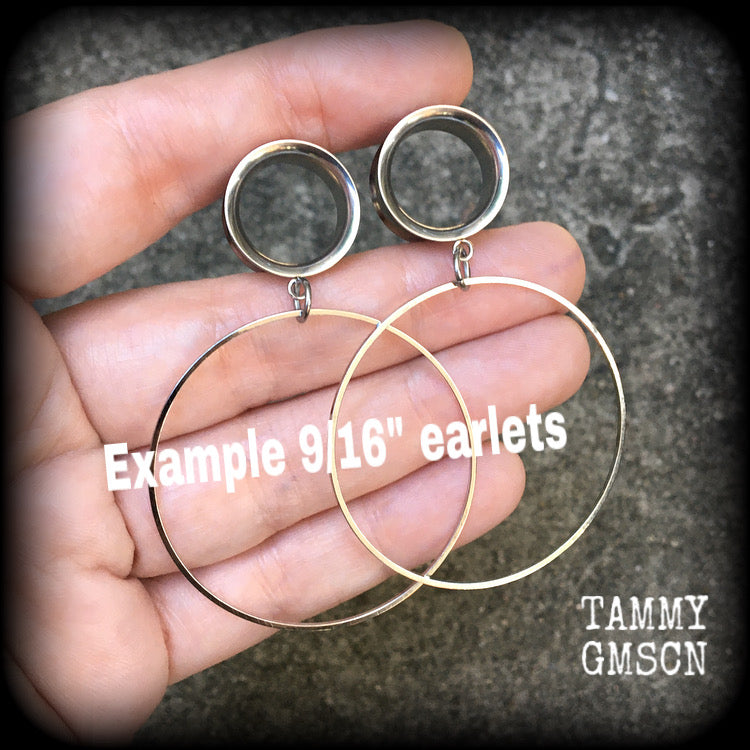 Hoop earrings Plug hoops Tunnel hoops 9/16" tunnel earrings Geometric ear hangers 14mm tunnels Body jewelry 2g 0g 00g 1/2" 5/8" 3/4" 7/8" 1" Tunnel earrings Tunnel dangles Ear gauges Plug gauges Stretched ears Stretched lobes Gauged earrings Gauged