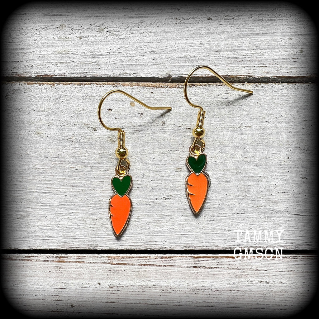 Carrot earrings Root vegetable earrings Soup earrings Vegan earrings Vegetable earrings Plant earrings Food earrings  Novelty earrings Pierced ears Stretched ears tunnels Tunnel dangles Gifts for vegans Christmas gifts Thanksgiving jewelry