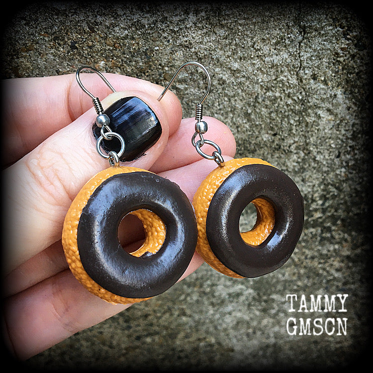 Donut earrings Doughnut earrings Chocolate doughnut earrings Iced donut earrings Kitsch earrings Food earrings Retro earrings Junk food Pierced ears Ear gauges Kitsch jewellery Retro jewelry Gifts for girls Stocking stuffers Cake earrings Pastry chef