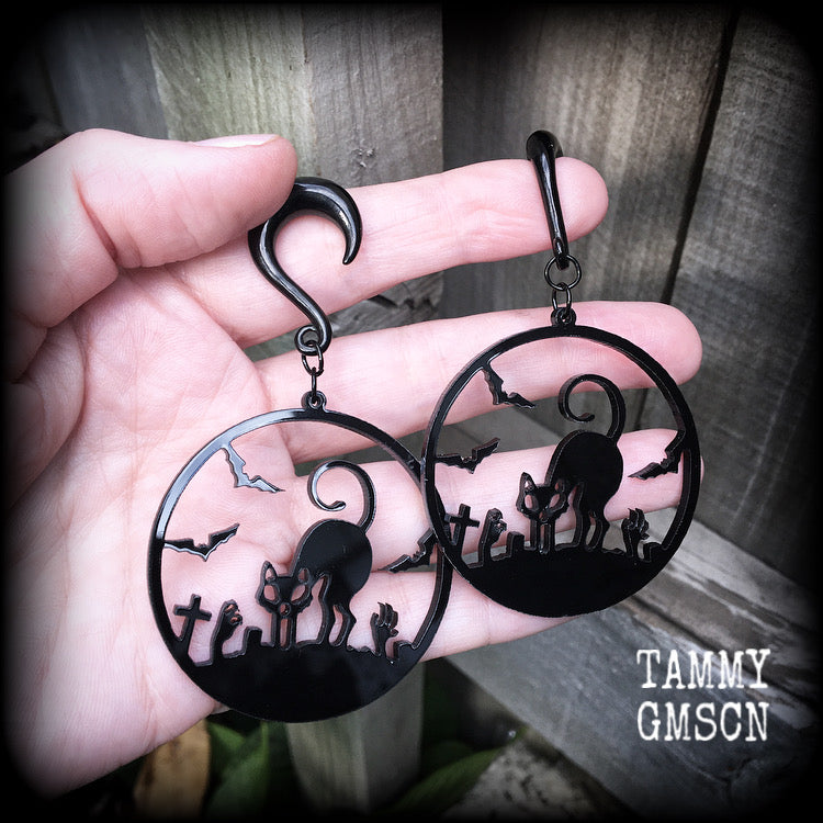 Zombie cat halloween earrings 2 gauge ear weights Cemetery gates Black cat ear weights Black bat ear gauges Horror punk Horror Movie Zombie movie 6g 2g 0g 00g 11/2 9/16 5/8 3/4 7/8 1" 1.10" 1.18" Zombie earrings 4mm 6mm 8mm 10mm 12mm 14mm 16mm 19mm