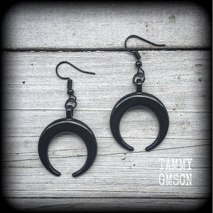 Black moon earrings Black moon earrings Crescent moon earrings Gothic earrings Kali earrings Evil Occult Lilith earrings Witchy jewelry Tunnels Plugs Gauges Pierced ears Occult earrings Occult jewellery Witches jewellery Dark arts Black magick Ritual jewellery