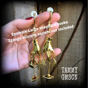 2 gauge ear hangers