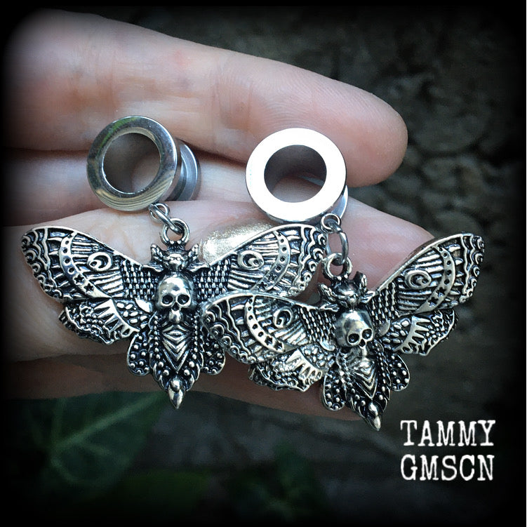 Deaths head moth tunnel earrings Moth tunnel dangles 1/2" tunnel earrings Insect ear gauges Gauged earrings 2g 0g 00g 1/2” 9/16” 5/8” 7/8” 3/4” 1” Stretched ears Stretched lobes Gauged ears Insect jewelry Insect ear weights Insect ear hangers
