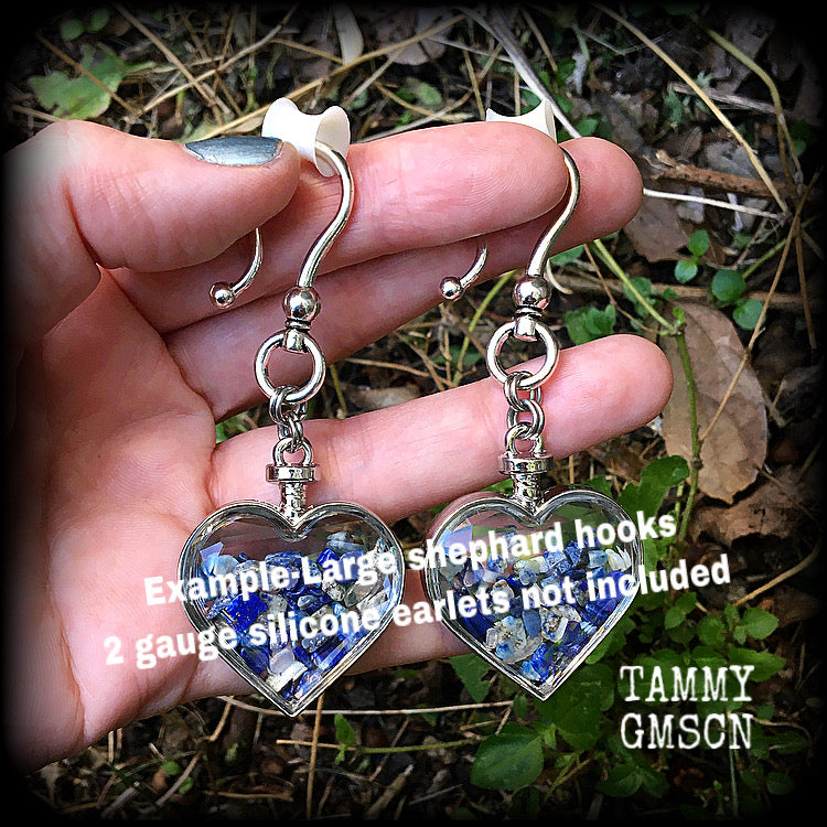 Lapis lazuli gemstone heart earrings-Ear hangers