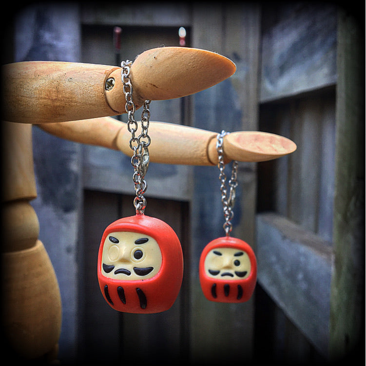 Red daruma earrings-Tunnel earrings