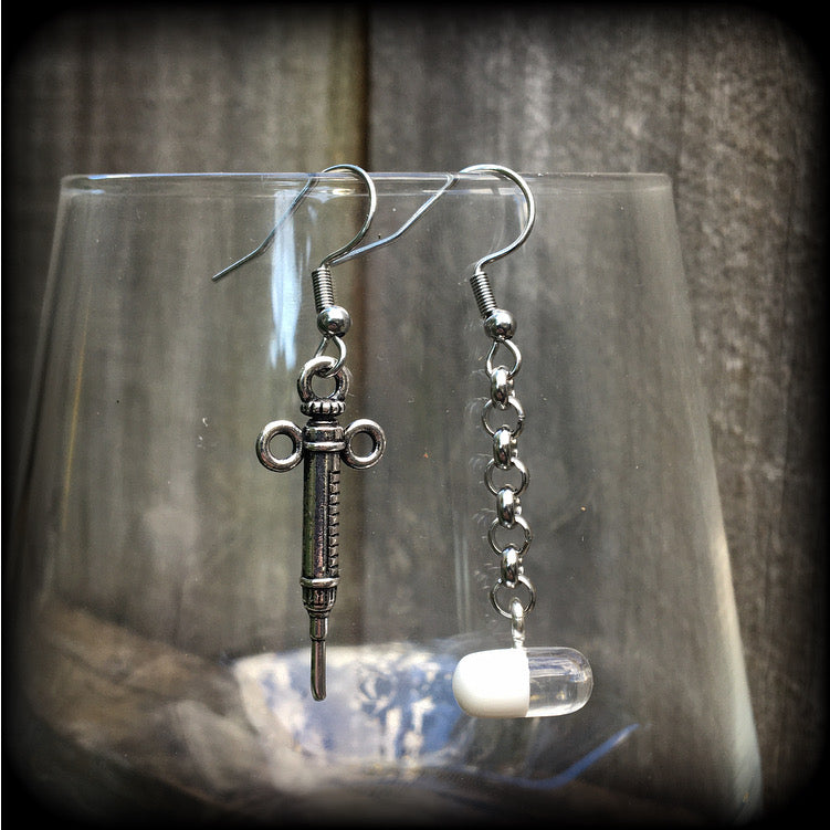 Syringe and tablet earrings-Halloween earirngs