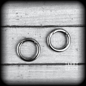 DIY snap rings for tunnel earrings