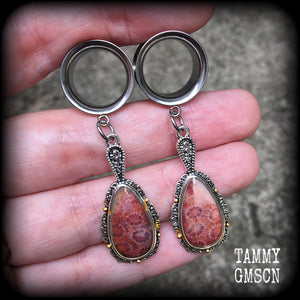 Faux coral tunnel dangles