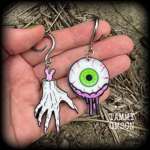 Zombie eyeball gauged earrings-Halloween earrings