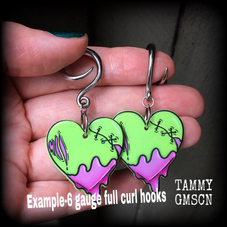 Zombie earrings Zombie heart gauged earrings Halloween ear gauges 4mm earrings 6 gauge ear hangers Stretched lobes Toxic earrings Cartoon earrings Rockabilly Horror punk Horror movie 6mm 8mm 10mm 12mm 14mm 16mm 19mm 22mm 25mm 28mm 30mm Body jewelry 