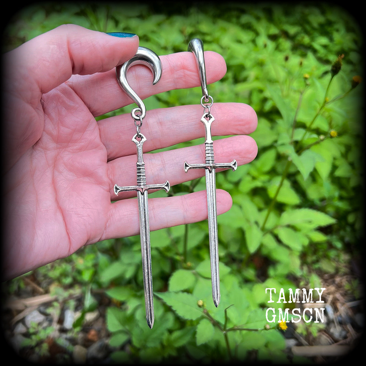 Ace of swords ear hangers 0 gauge ear weights Sword ear gauges Tarot card earrings Body jewelry 6g 2g 00g 1/2” 9/16” 5/8” 3/4” 7/8” 1” 1.10" 1.18" Stretched ears Stretched lobes Gauged ears Tarot jewelry Black Friday Witchy earrings Gothic jewelry