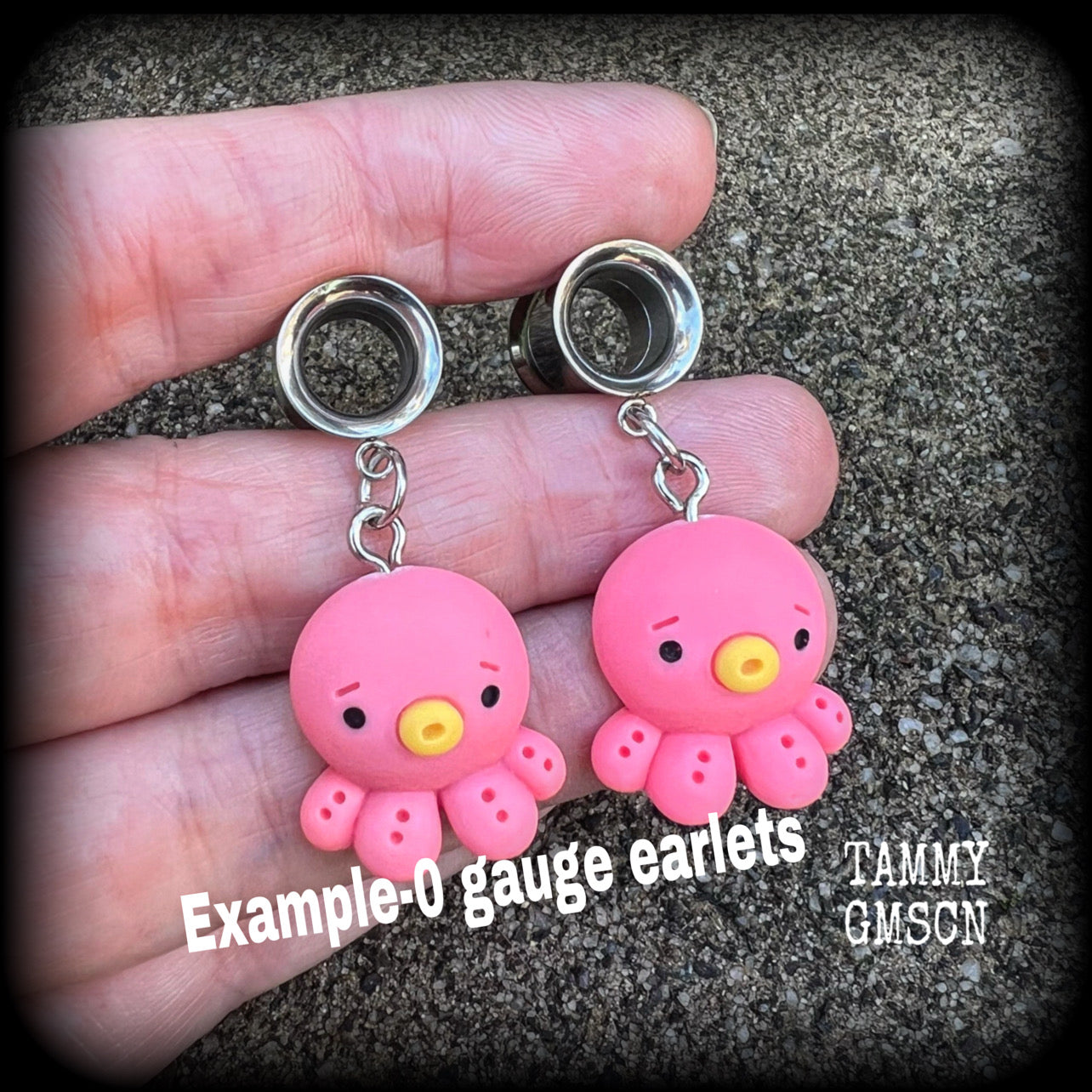 Kawaii octopus tunnel earrings