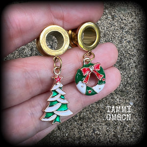 Christmas tree and wreath tunnel earrings