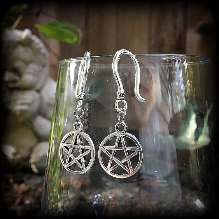 Silver pentagram earrings 