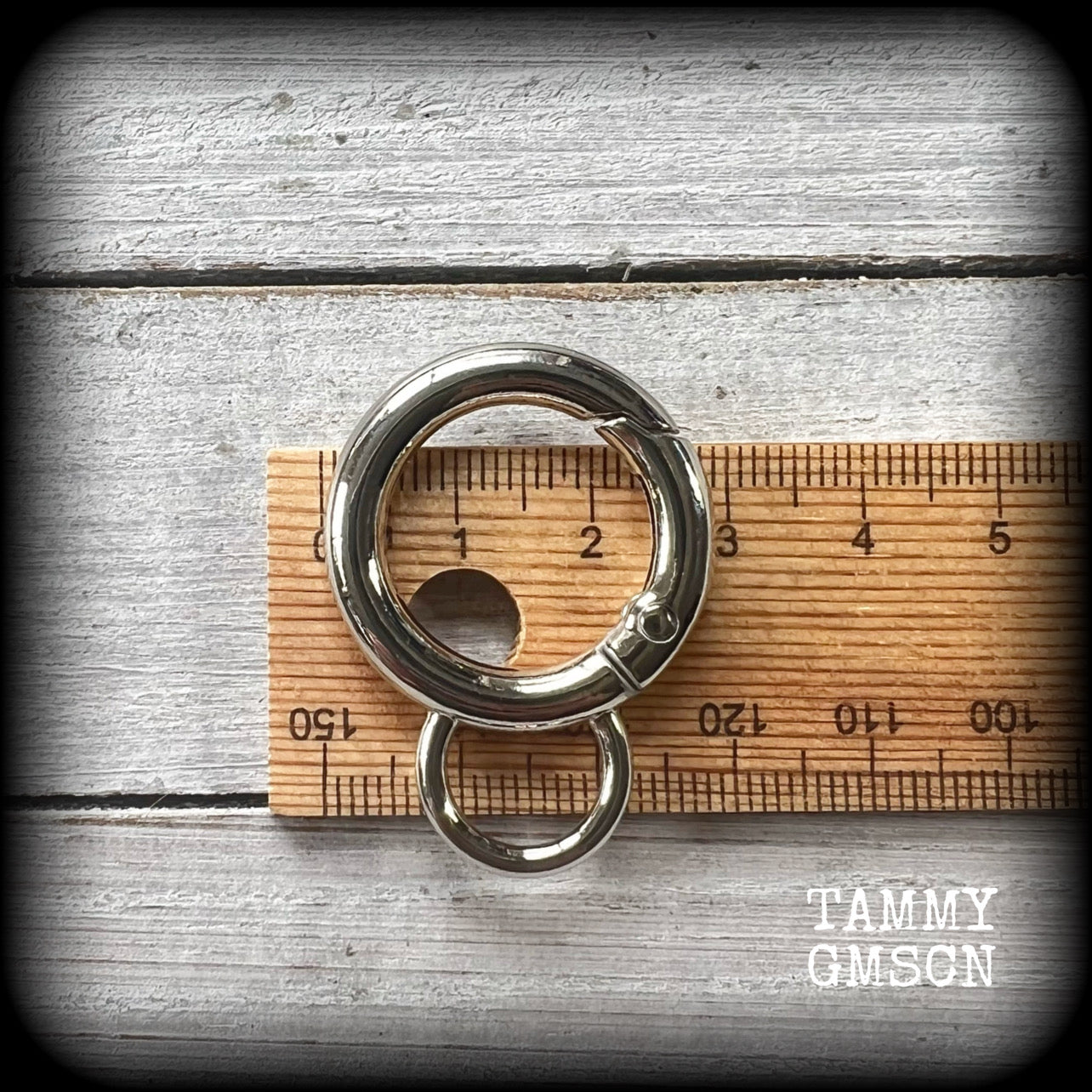 DIY snap rings for tunnel earrings