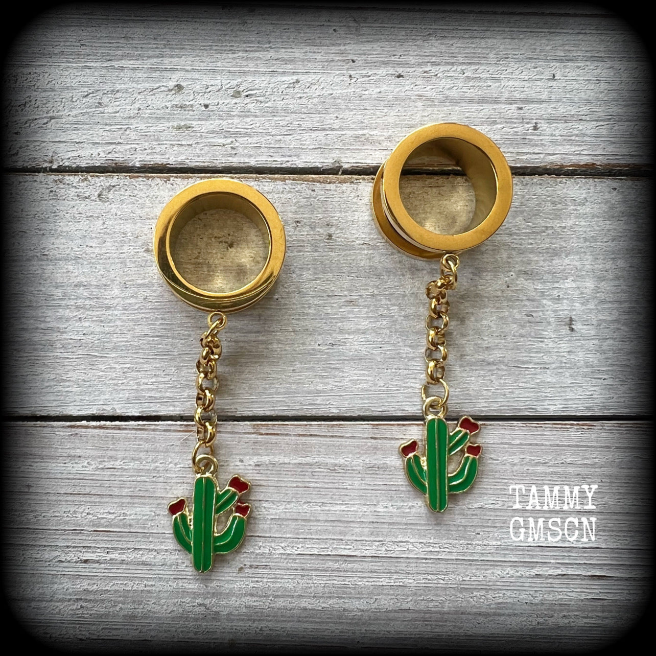 Green cactus tunnel earrings