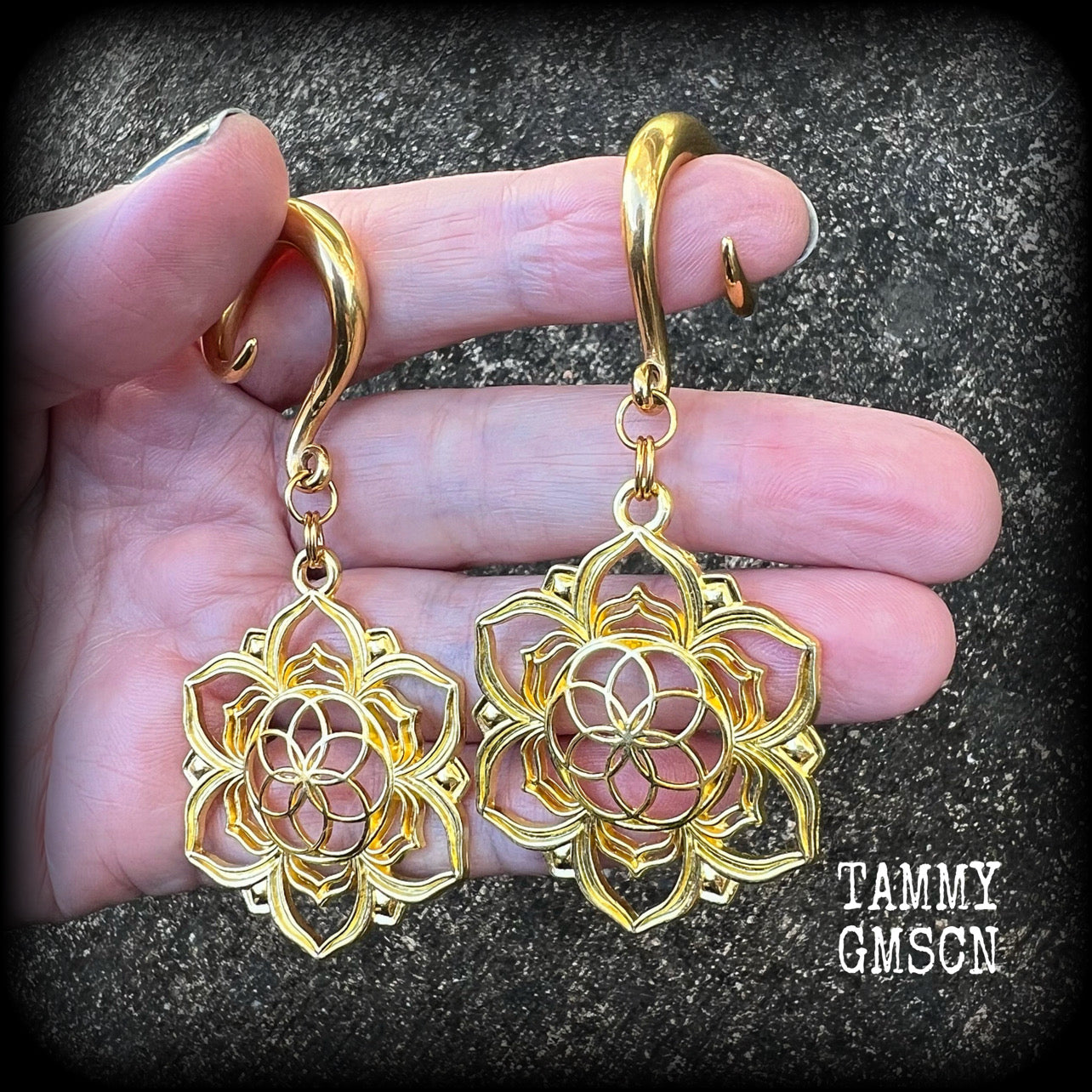 Flower of life gauged earrings 6 gauge ear weights Ear hangers Geometric earrings Mandala ear weights 6g 2g 0g 00g 1/2" 9/16" 5/8" 3/4" 7/8" 1" 1.10" 1.18" Boho ear gauges Sacred geometry ear gauges