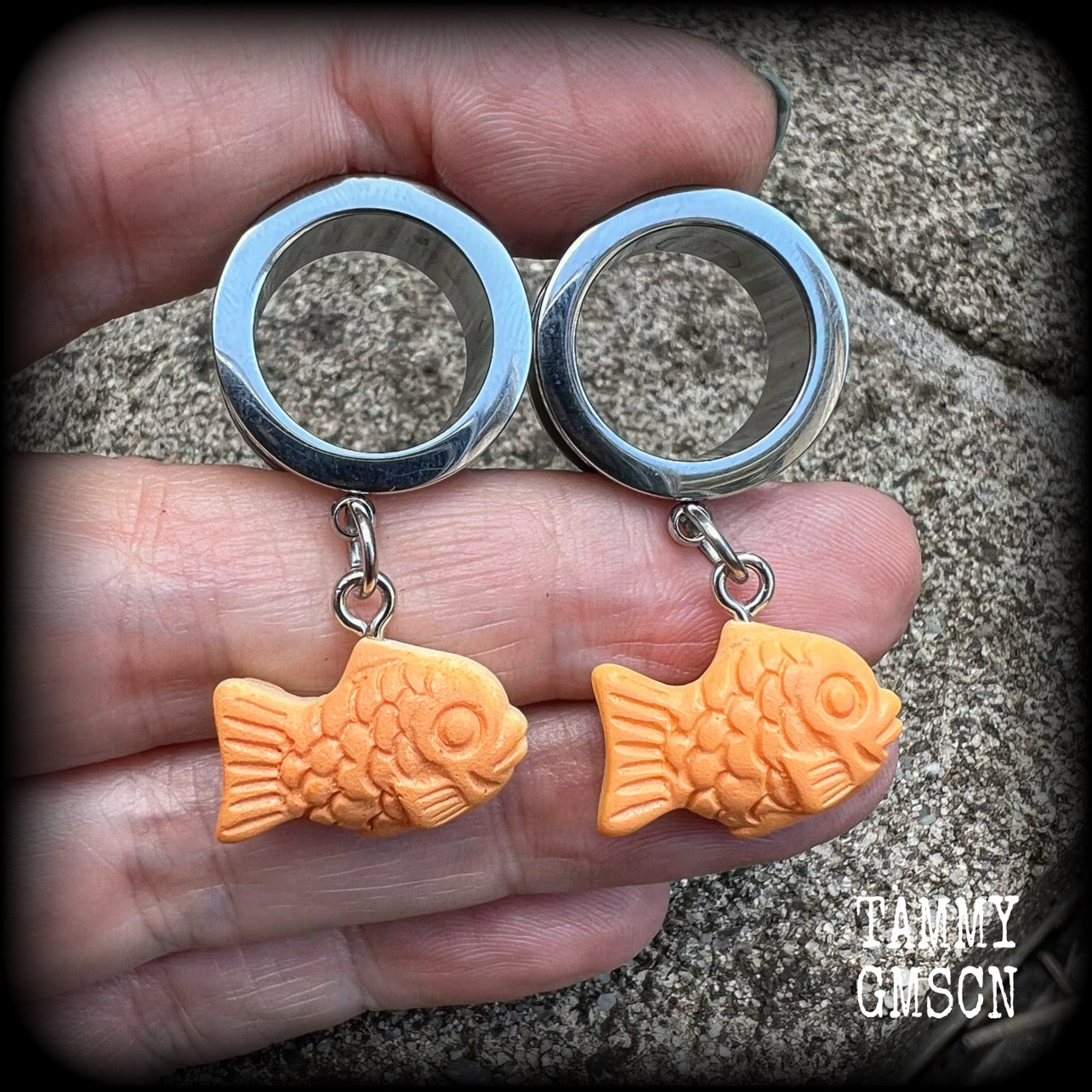 Taiyaki-Red bean fish tunnel earrings