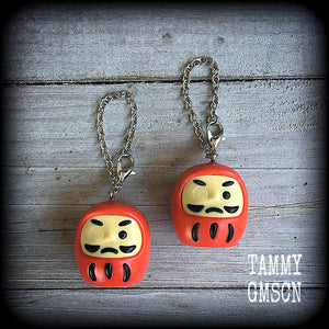 Red daruma earrings-Tunnel earrings