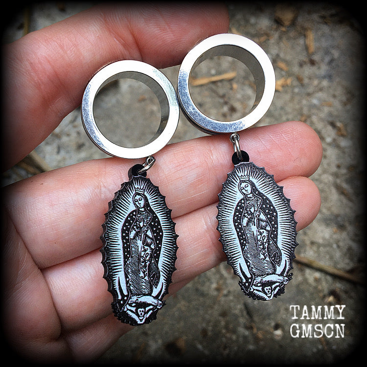 Lady of Guadalupe jewelry Lady of Guadalupe gauged earrings Sacred heart ear weights 16mm tunnels Tunnel earrings Tunnel dangles Ear hangers Body jewelry Religious jewelry Catholic jewellery 4mm 6mm 8mm 10mm 12mm 14mm 16mm 19mm 22mm 25mm Stretched lobes 