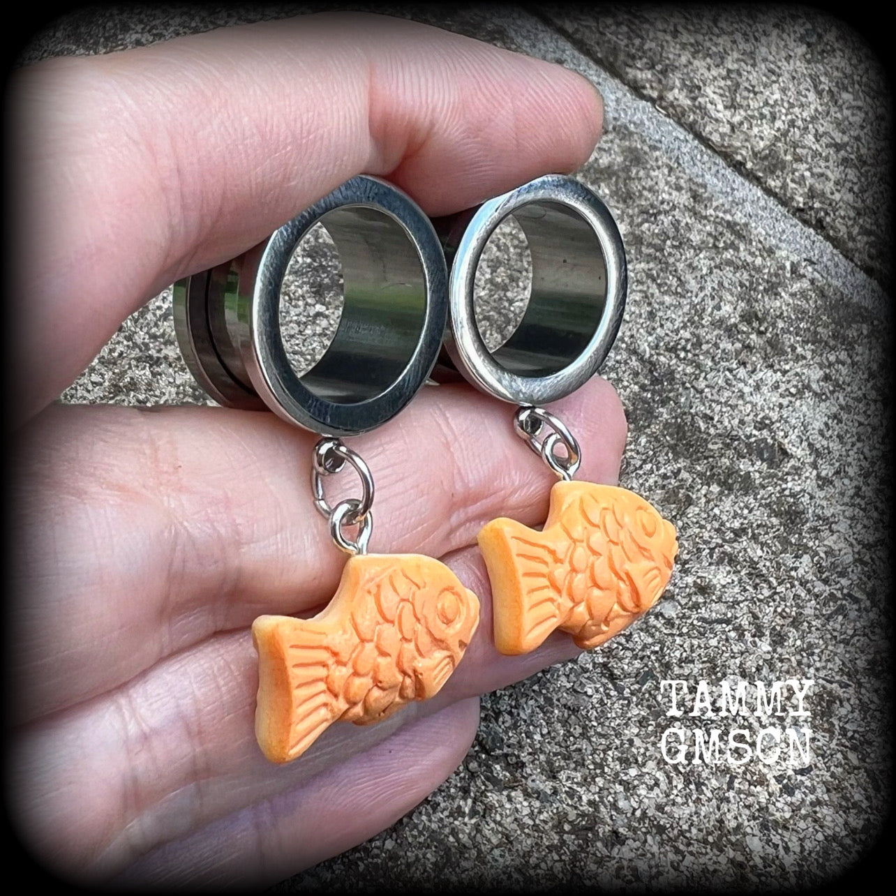 Taiyaki-Red bean fish tunnel earrings