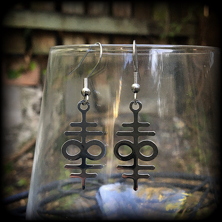 These stainless steel double 'Sigil of Sulphur' earrings are nice and petite, measuring just 4.5 cms from tip, weighing only a few grams each.
This pair has been made with french hooks suitable for pierced ears.