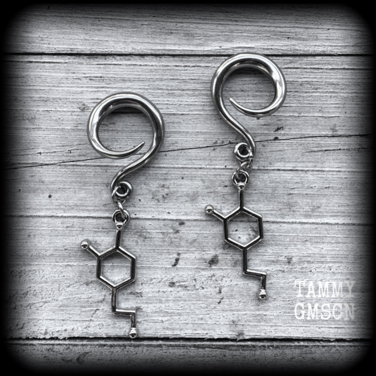 Molecule earrings