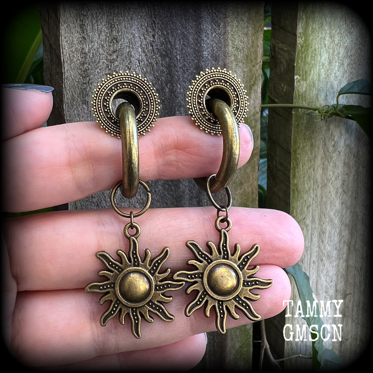 Sol Invictus hoop earrings-Tunnel friendly earrings