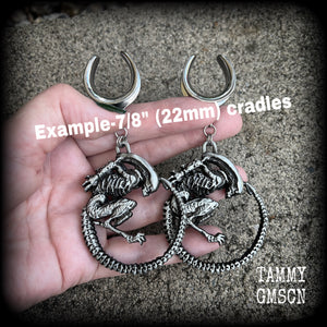 Alien Queen Xenomorph earrings-Science fiction ear hangers