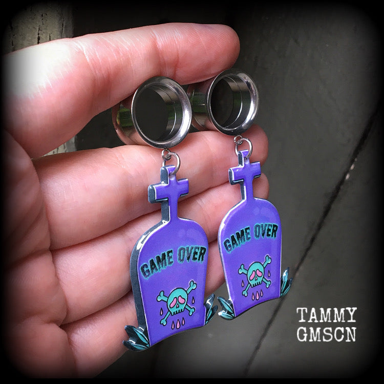 Tombstone tunnel earrings