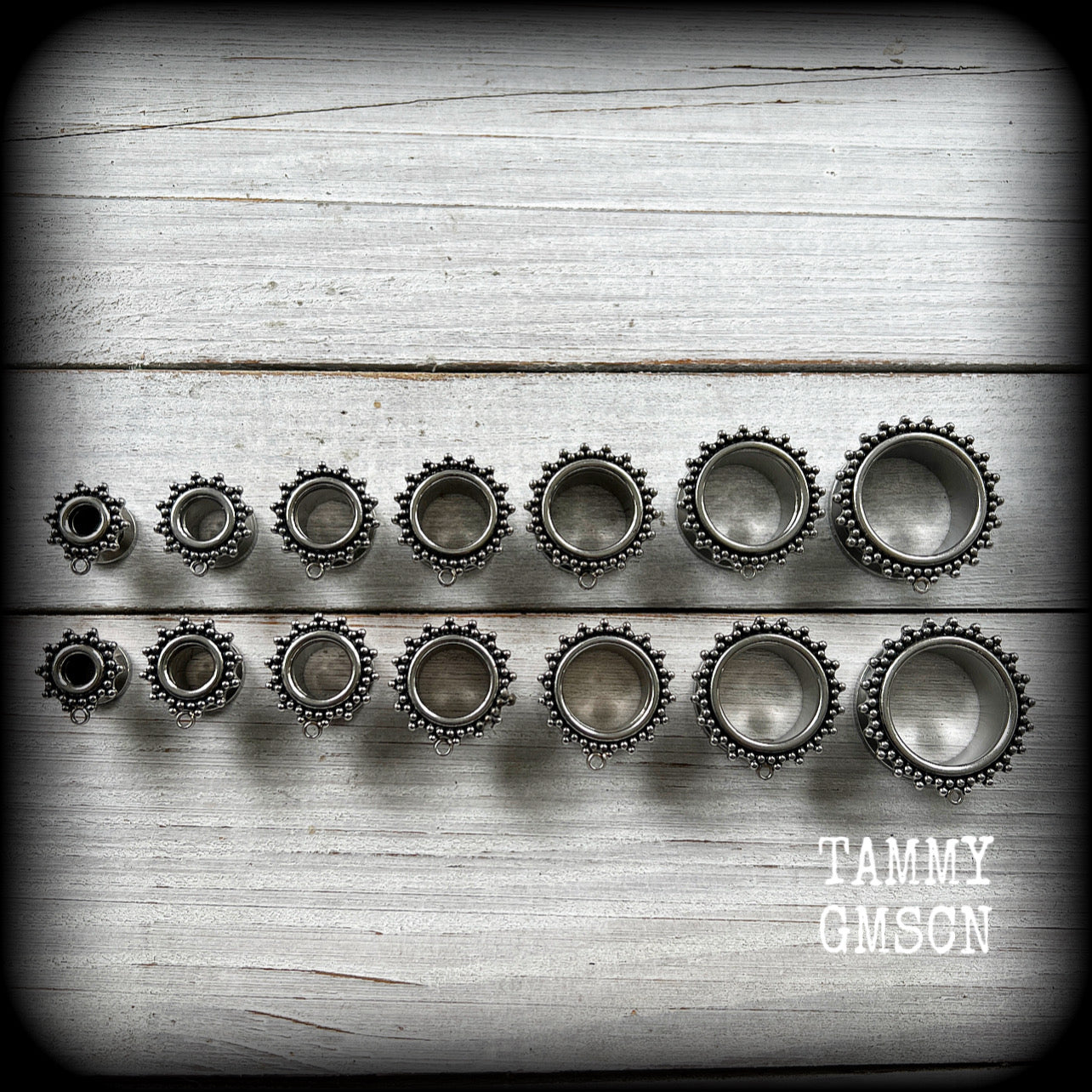 2 gauge tunnels 0 gauge tunnels 00 gauge tunnels 12mm tunnels 14mm tunnels 16mm tunnels 19mm tunnels 22mm tunnels 25mm tunnels Ear gauges Gauged Tunnel earrings  earrings Tunnel dangles Stretched ears Stretched lobes
