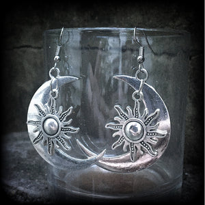 Crescent moon and sun earrings-Occult earrings