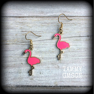 Pink flamingo earrings-Kitsch earrings