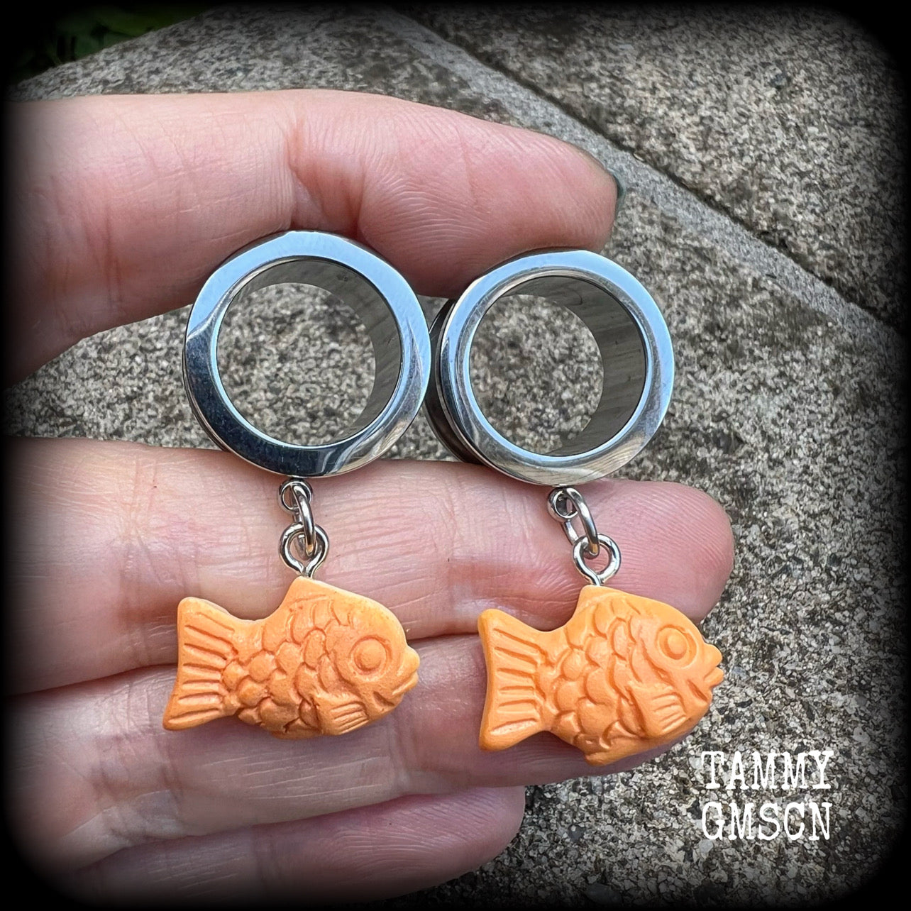 Taiyaki-Red bean fish tunnel earrings