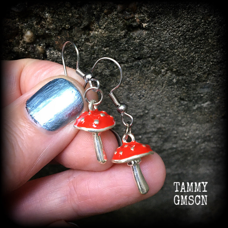 Red enamel mushroom earrings