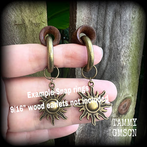 Sol Invictus hoop earrings-Tunnel friendly earrings